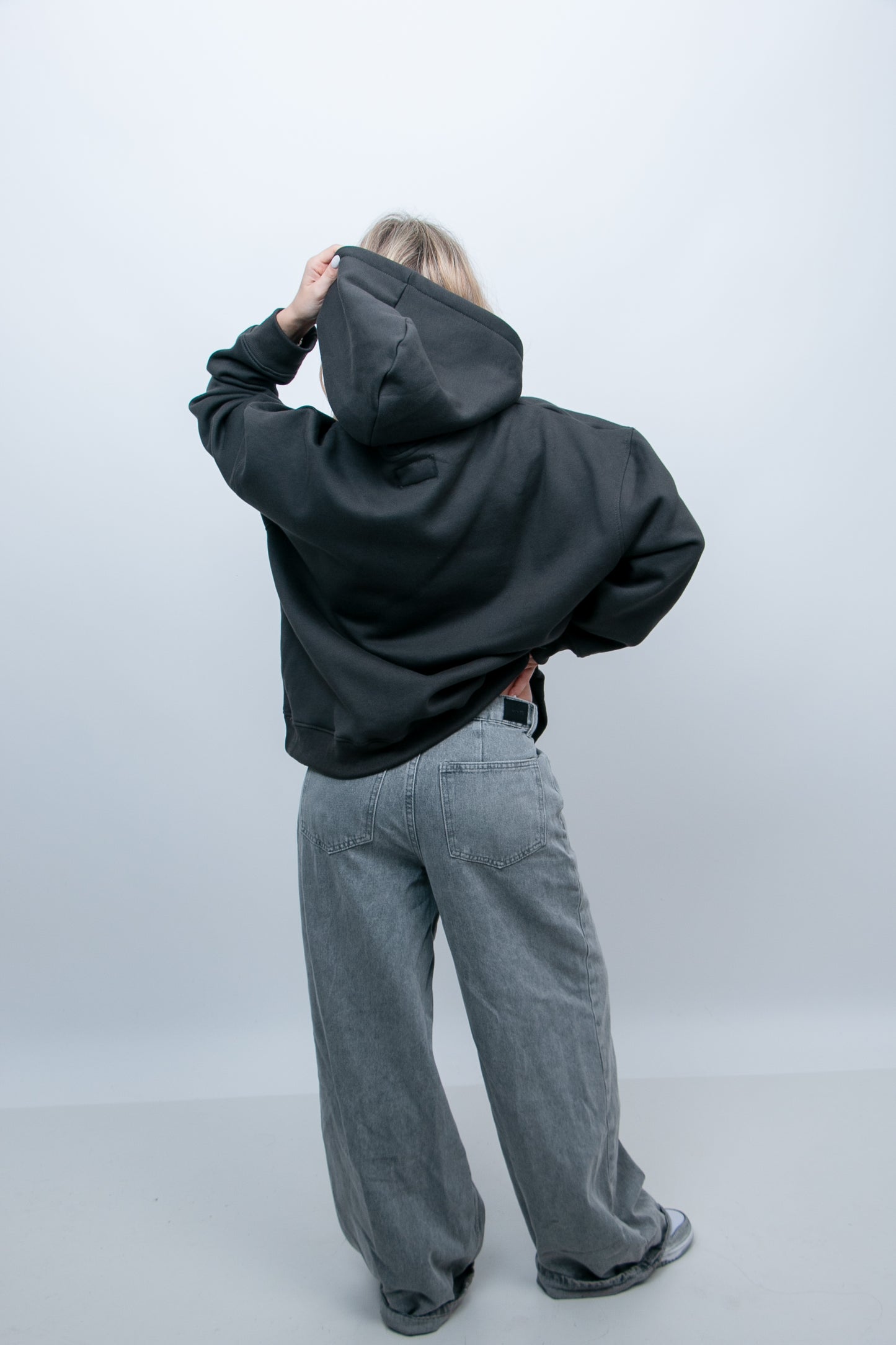 Gray Basic Rootsouth